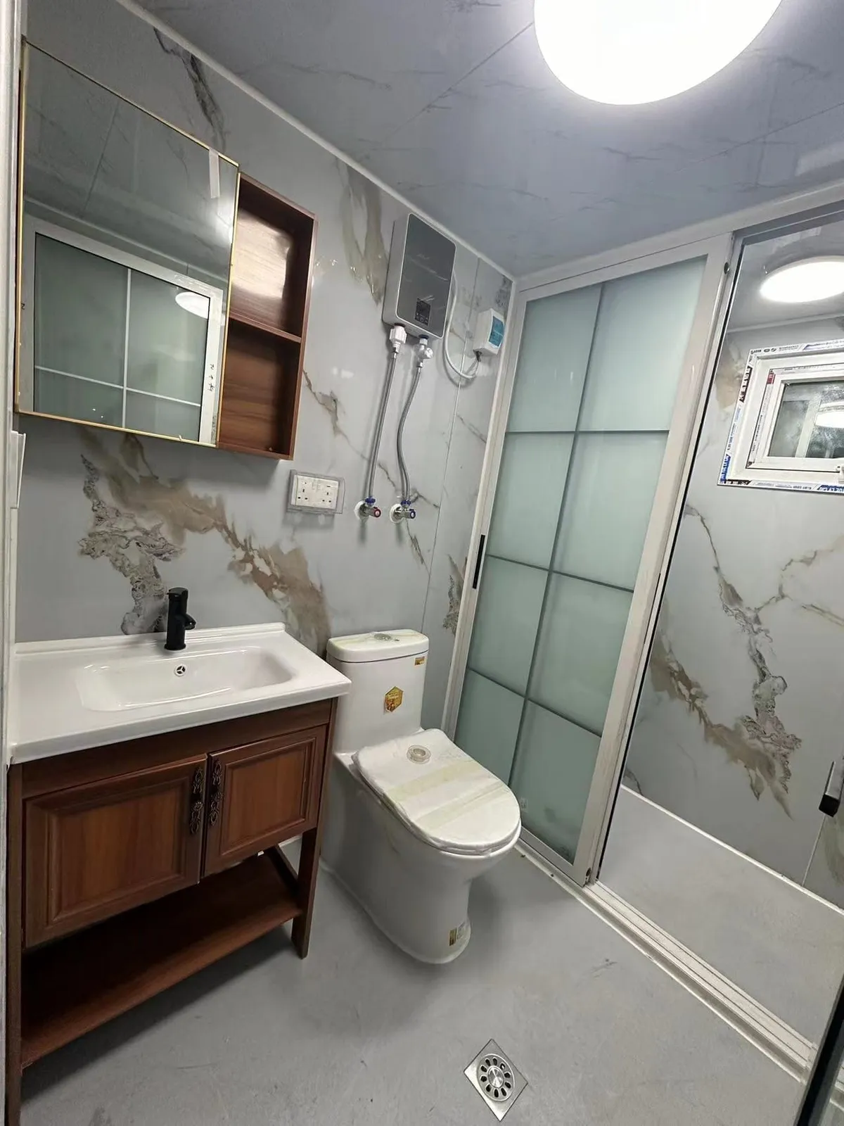 20FT Bathroom Model 6