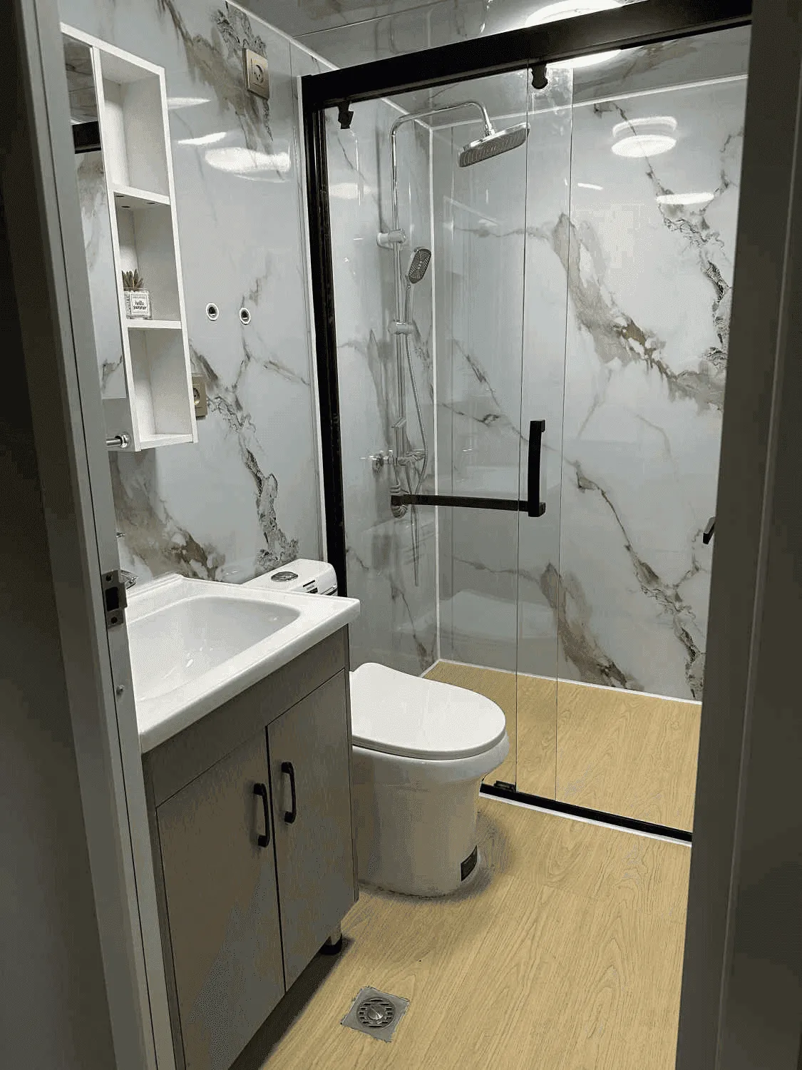 20FT Bathroom Model 7